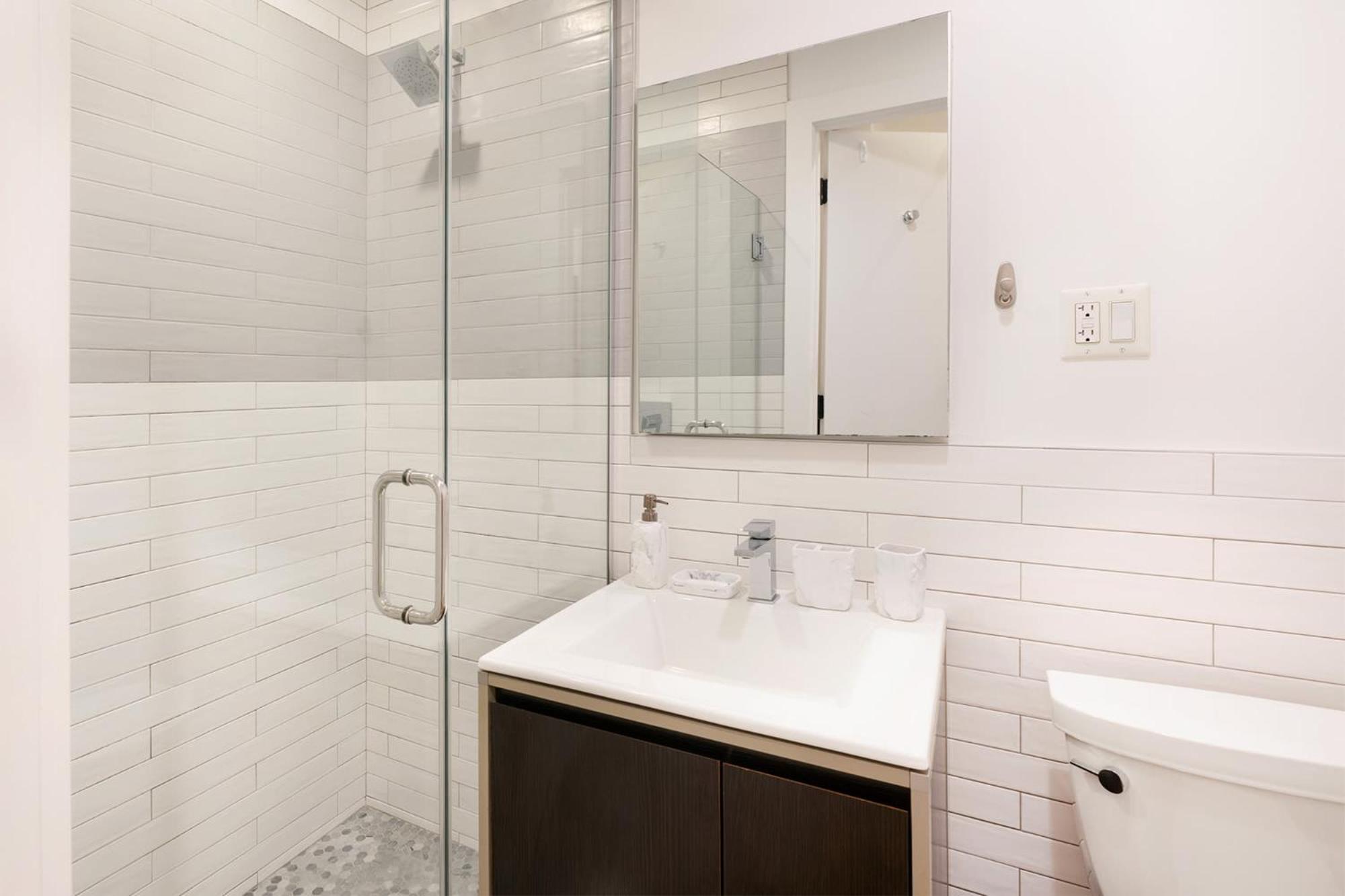1290-13 Newly Renovated 2 Bedrooms In Ues Appartement *
