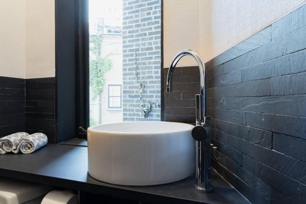 Appartement 10-3 Designer East Village 3br Triplex Townhouse