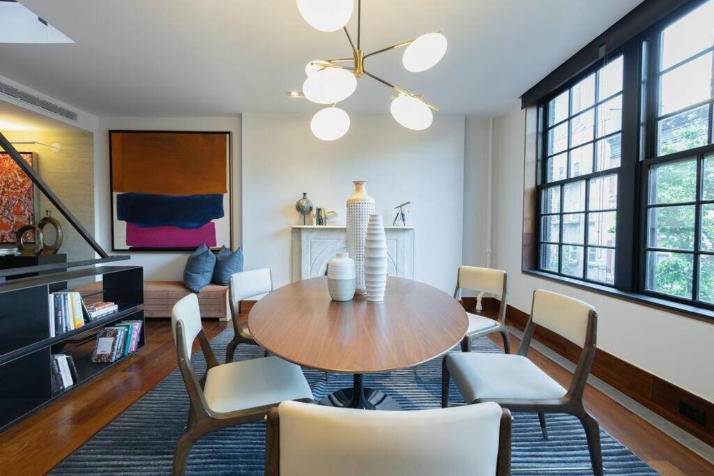 10-3 Designer East Village 3br Triplex Townhouse Apartamento *