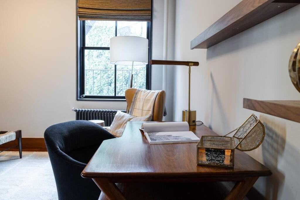 Appartement 10-3 Designer East Village 3br Triplex Townhouse *