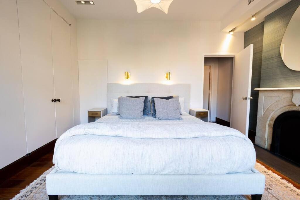 Appartement 10-3 Designer East Village 3br Triplex Townhouse