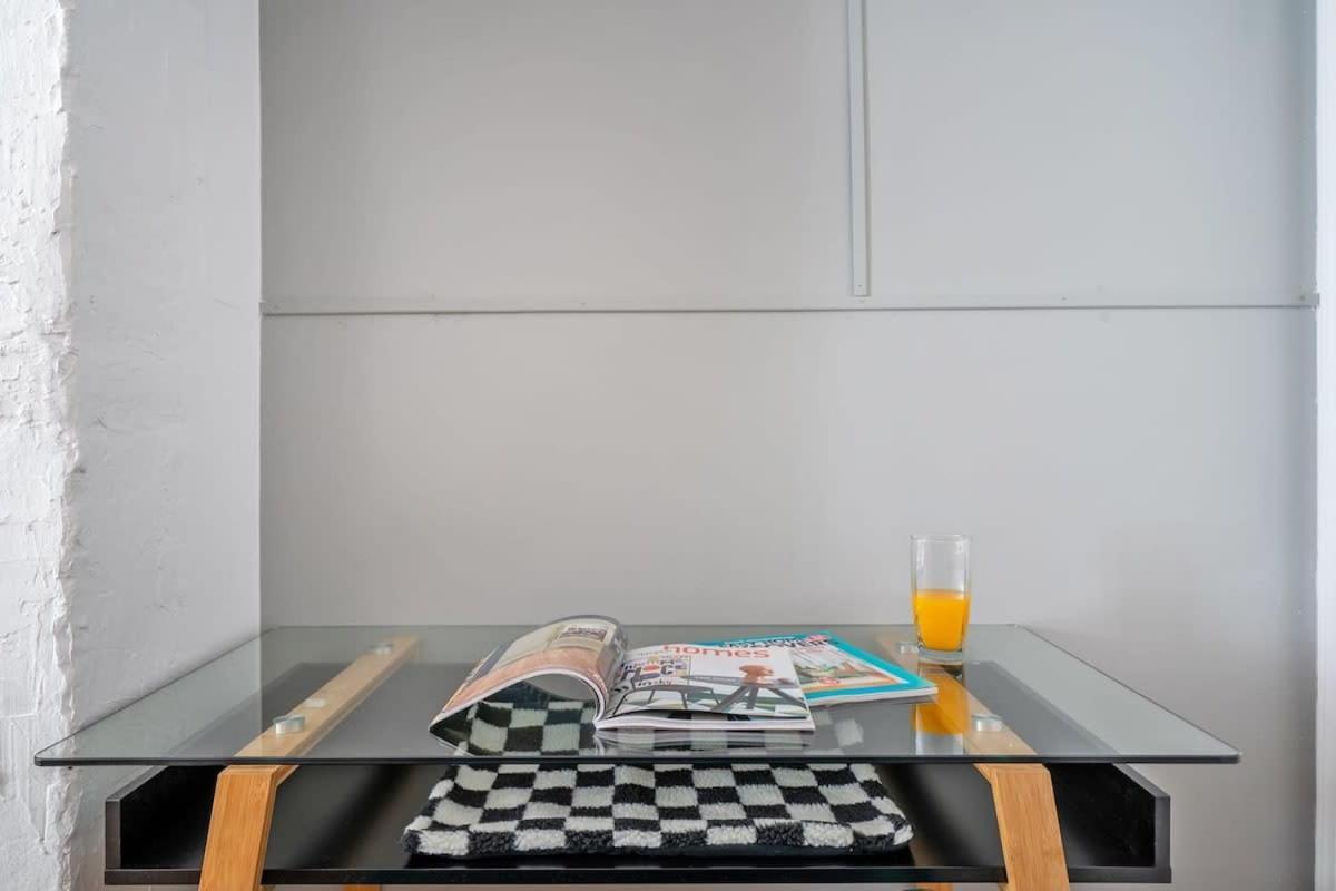Lejlighed 91-1d 3br 2baths Duplex With A Private Backyard *