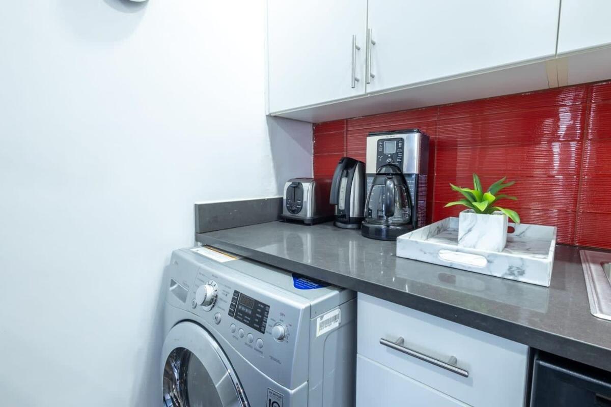 809-5b Luxury With A Private Balcony