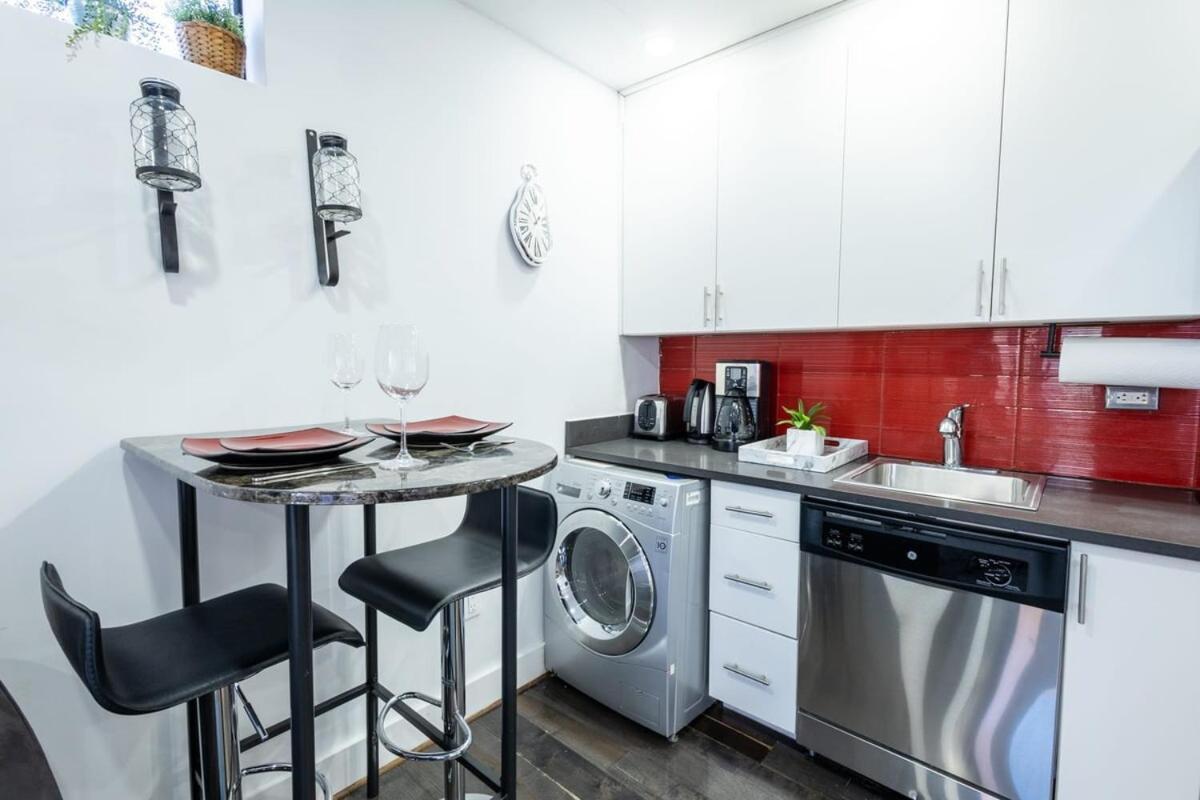 Apartment 809-5b Luxury With A Private Balcony *