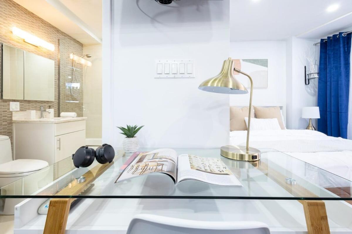 809-5b Luxury With A Private Balcony Apartment