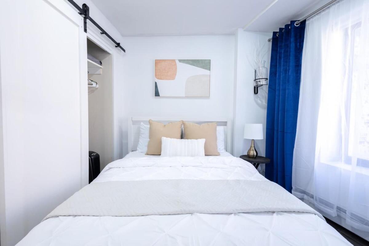809-5b Luxury With A Private Balcony