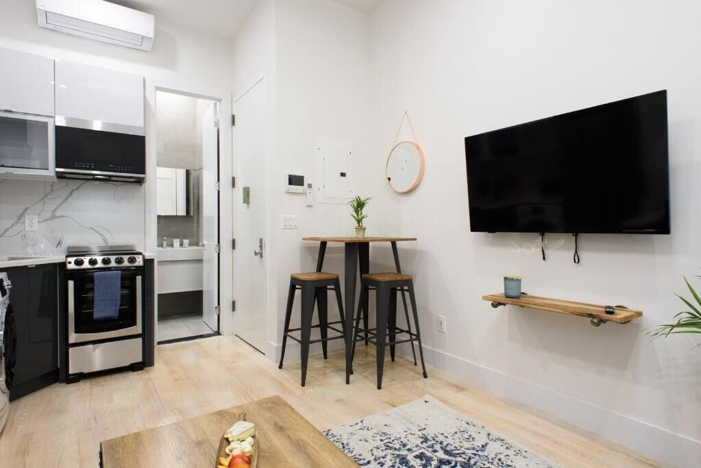Apartment 78-4d Quality 1br W&d Skylight By Park *
