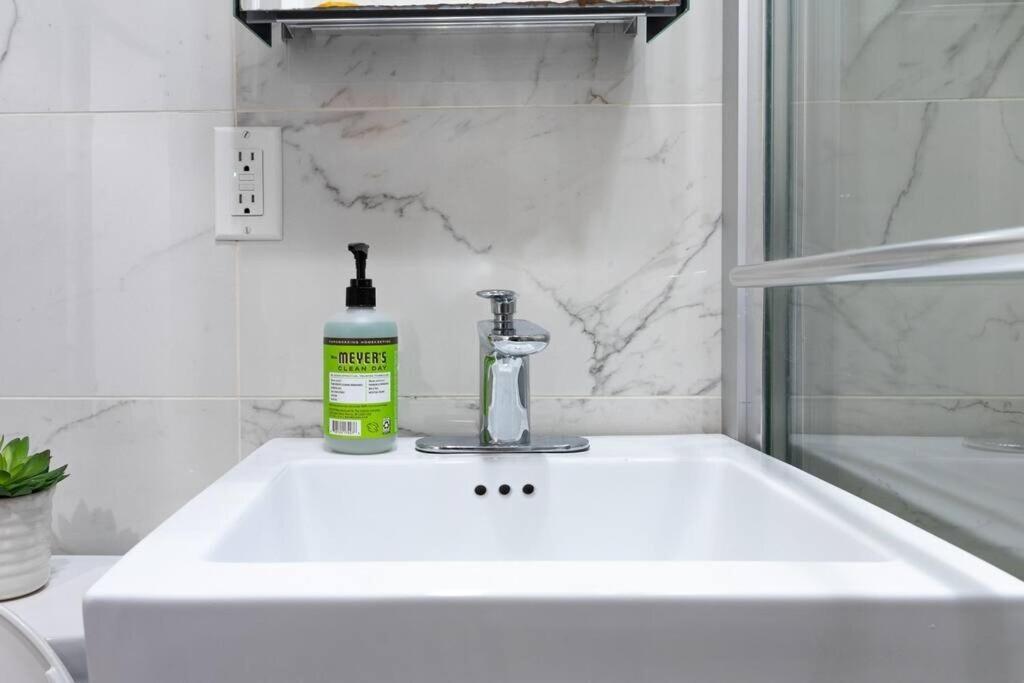 69-2d Stylish Lower East Side 1br Appartement *