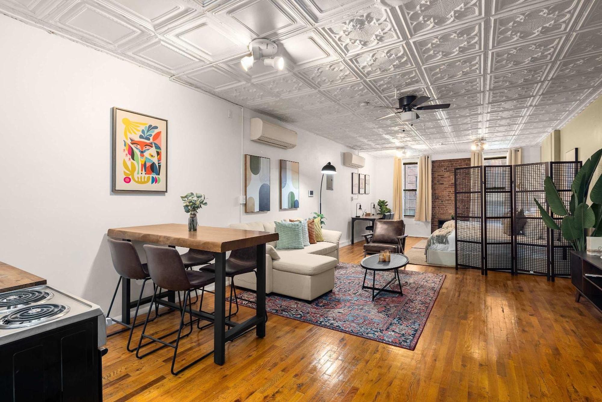 Appartement Vibrant Nyc Loft - Open Space For 6 Guests