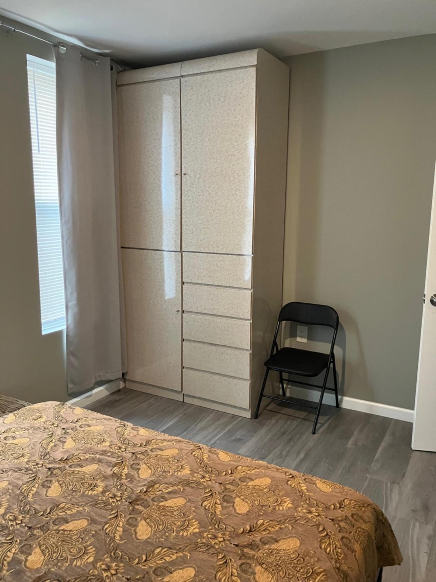 One Bedroom, Nyc 45 Min By Subway , Brooklyn, Brighton *