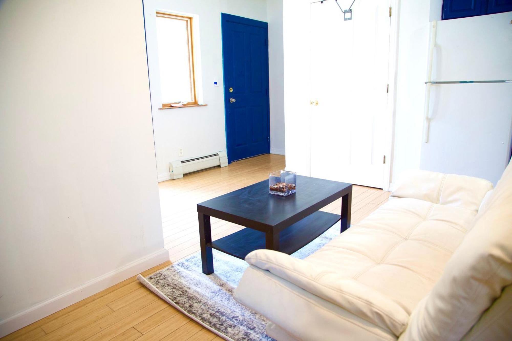 Brightonbeach2-comfy Room-close Ocean New York City