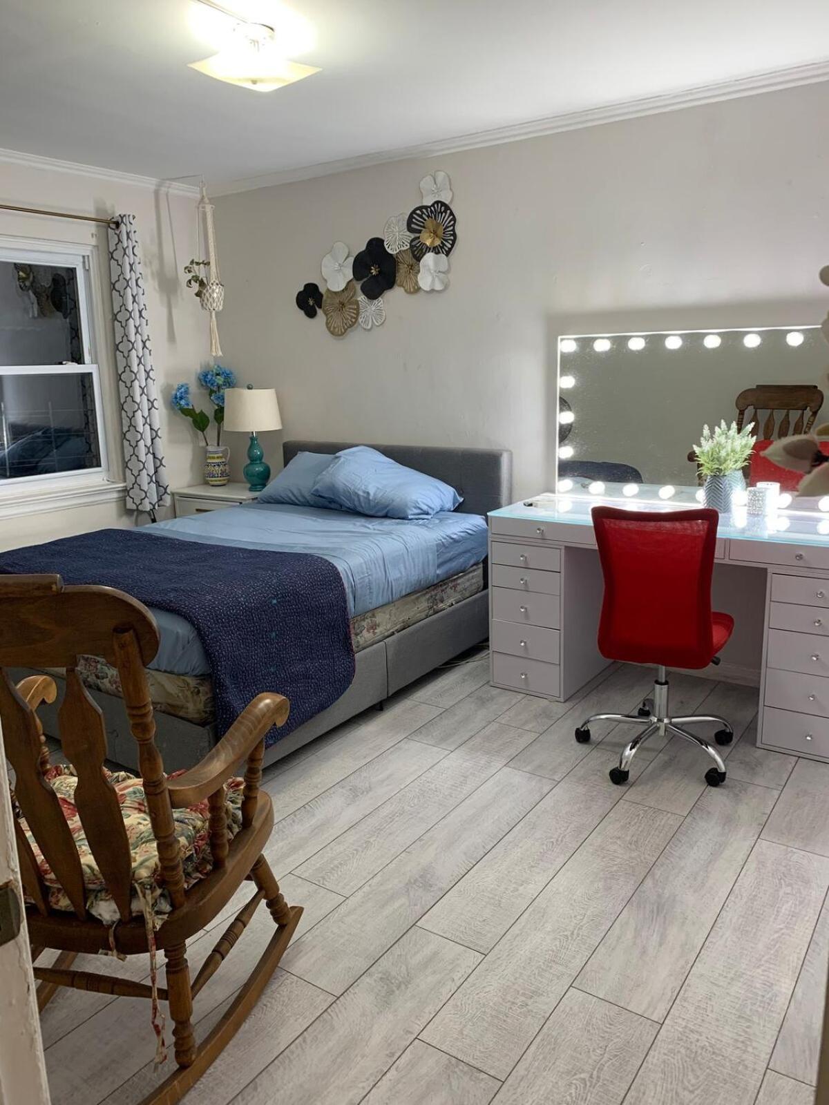 Cheerful 2 Bed In Heart Of Queens Alloggio in famiglia