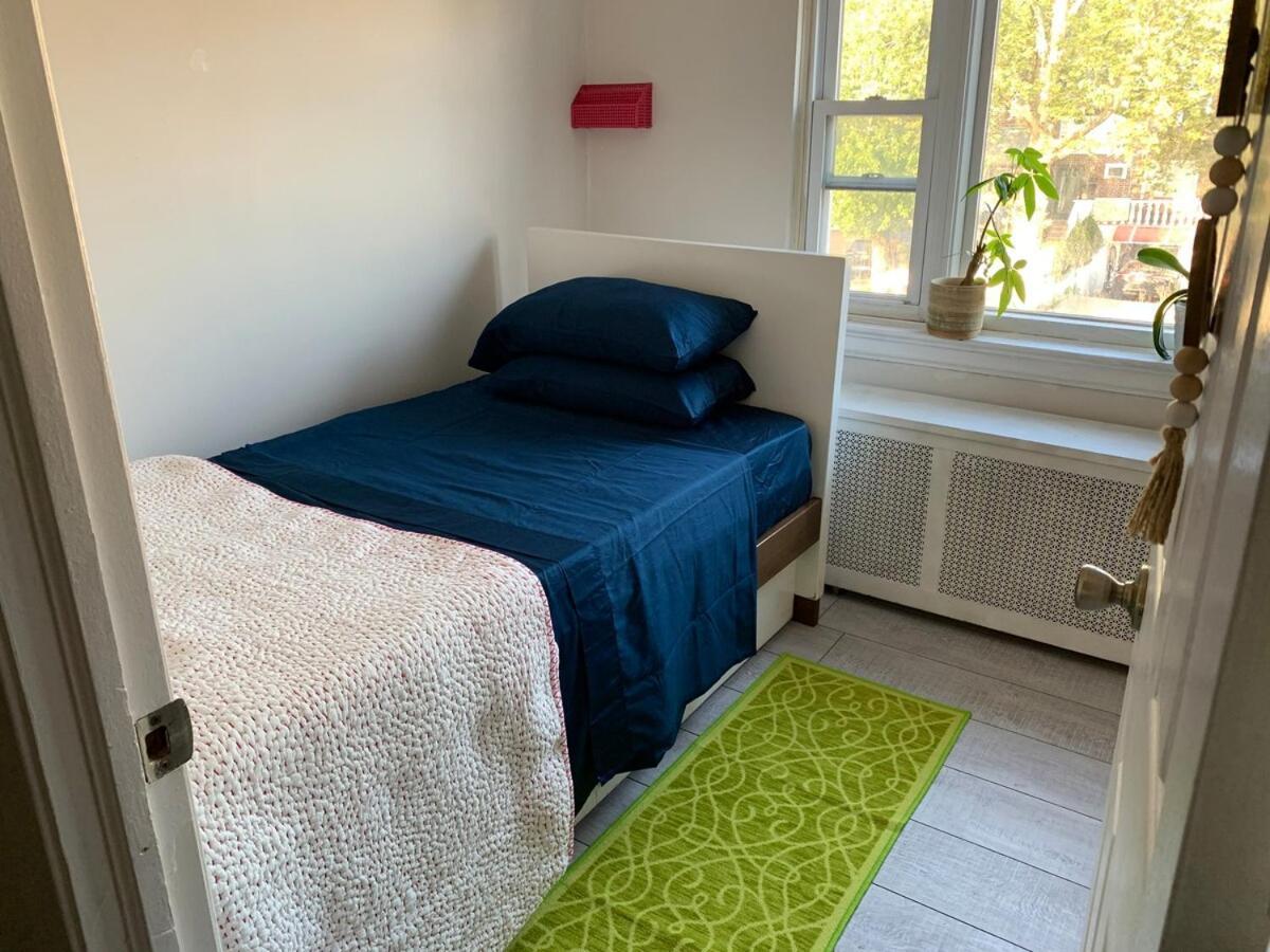 Cheerful 2 Bed In Heart Of Queens Alloggio in famiglia