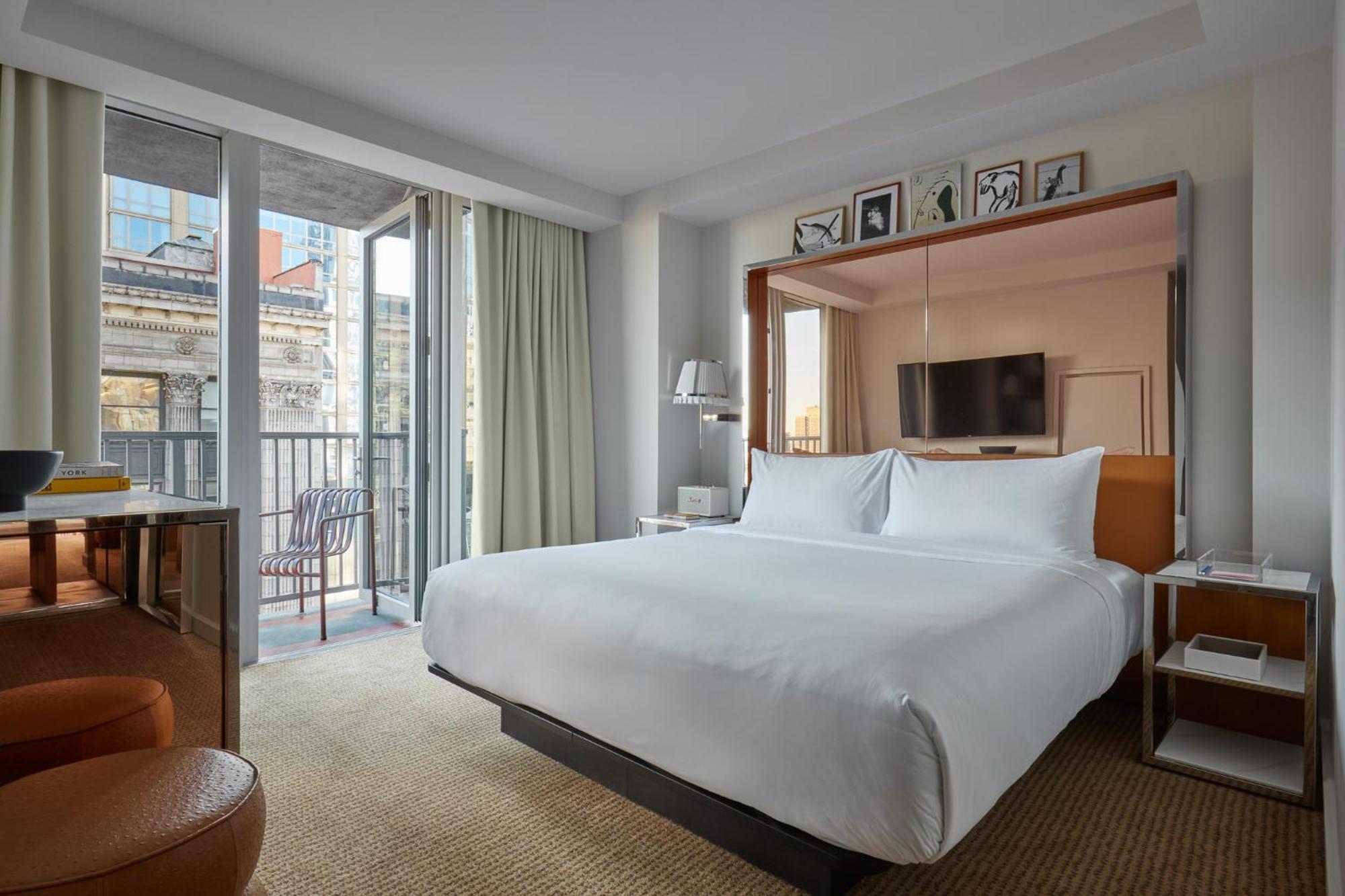Mondrian Park Avenue Hotel