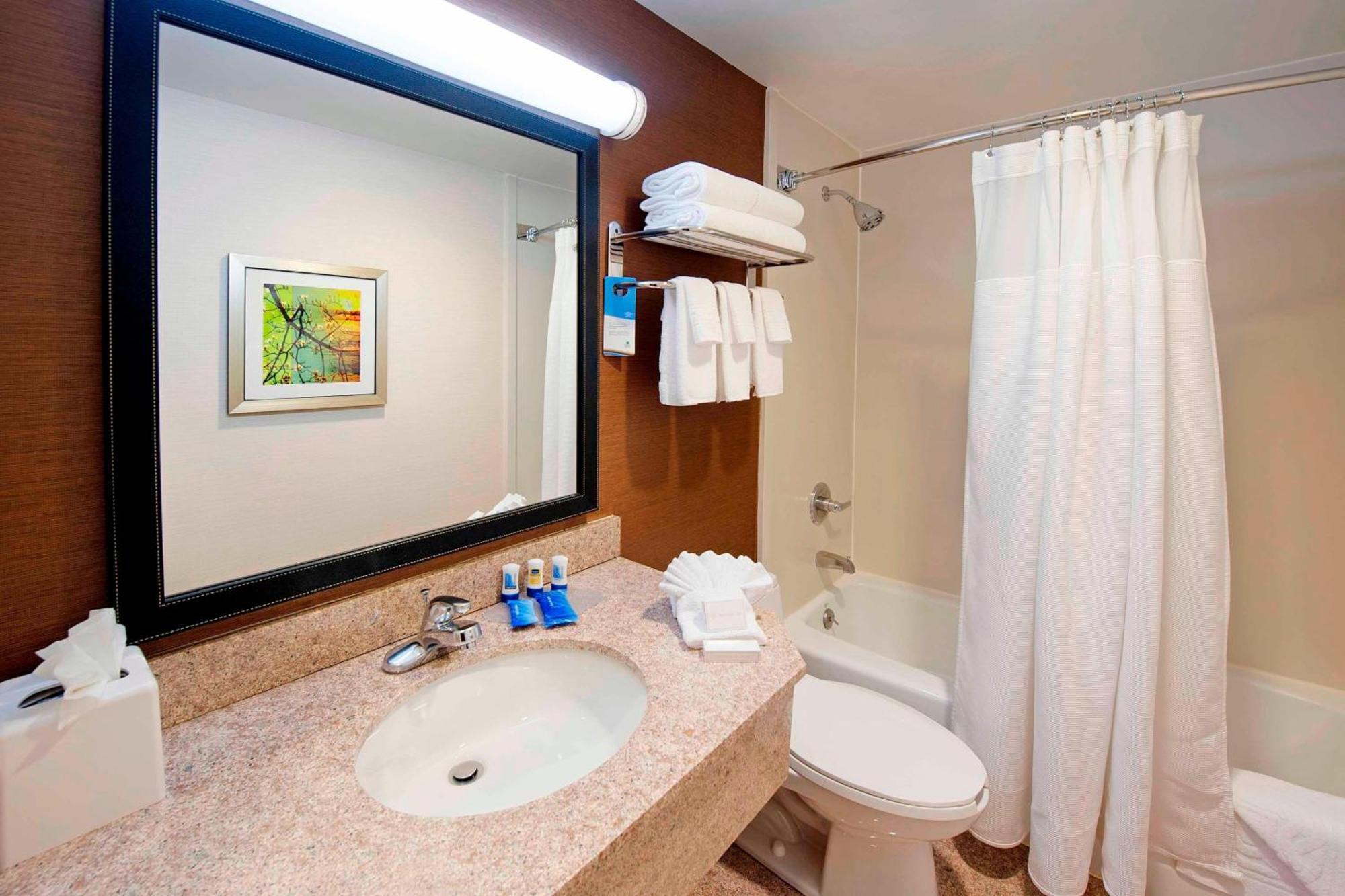 Hotel Fairfield By Marriott Jfk Airport New York City