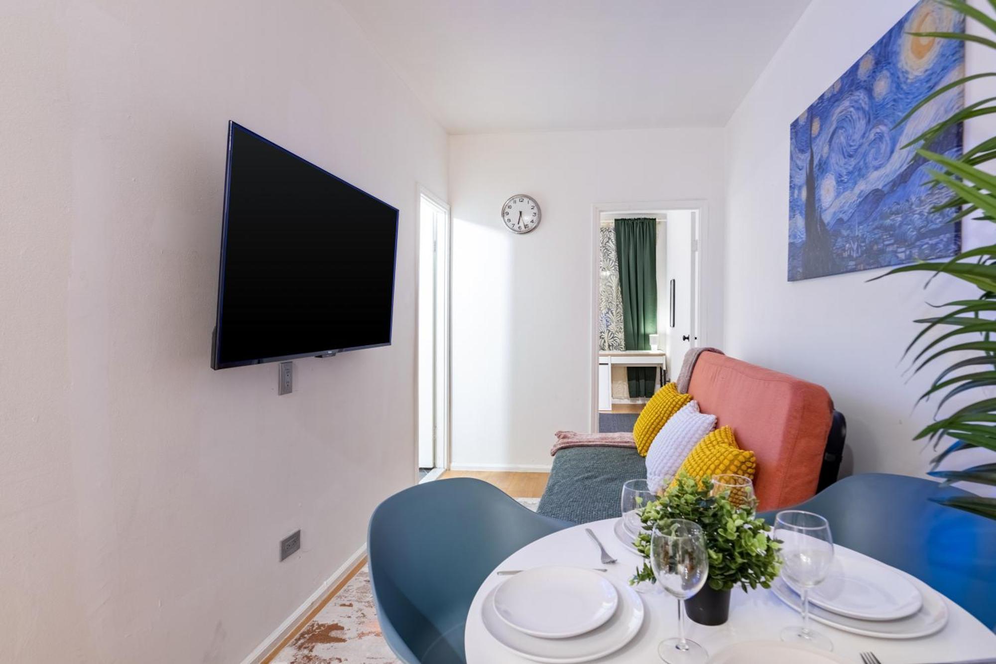 Charming 2 Bd Unit In Manhattan * New York
