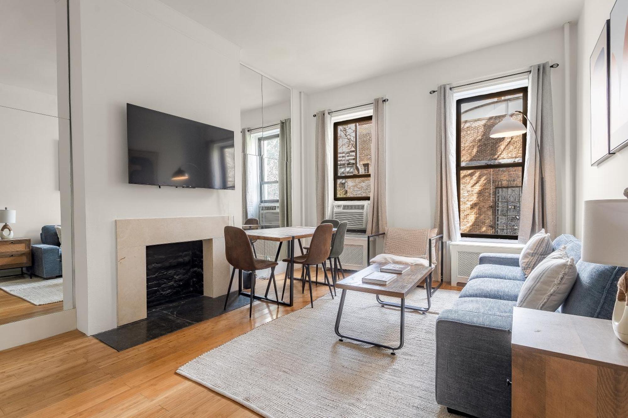 Apartment Location In Nyc! 1bd Steps From Park New York