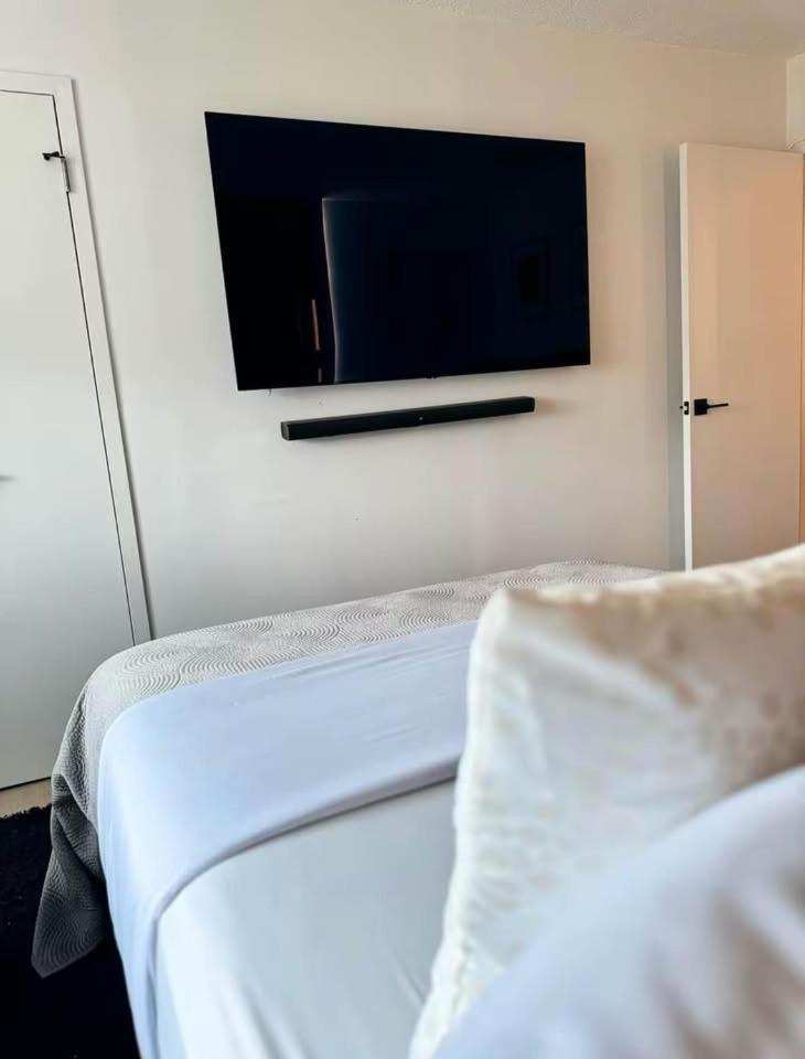 New Modern 2br W Fireplace & Fitness Lounge, Live Comfortably In East Harlem Nueva York
