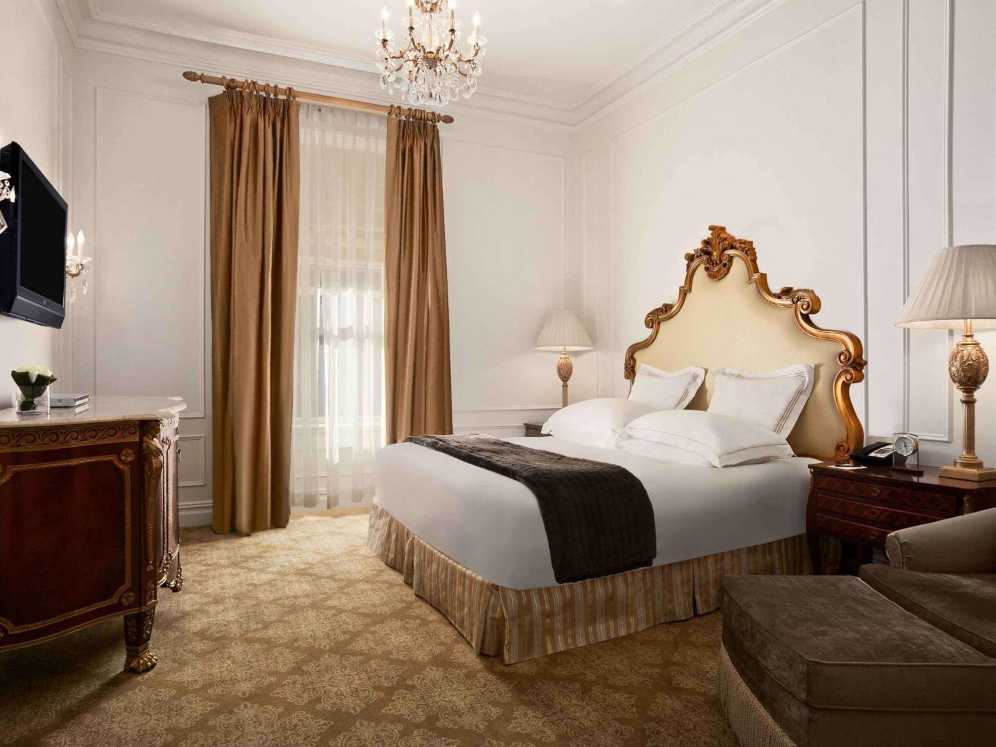Hotel The Plaza 5*