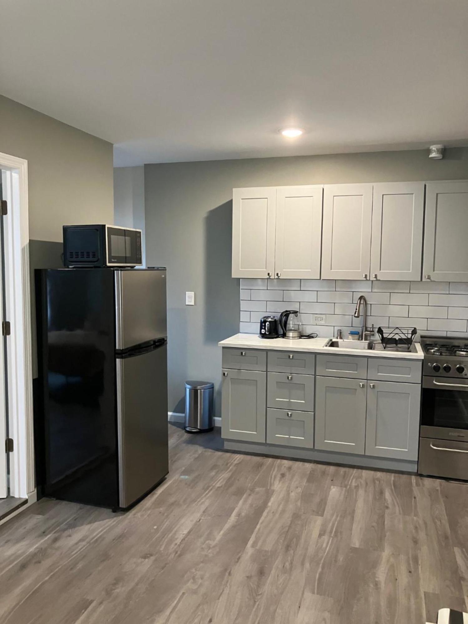 One Bedroom, Nyc 45 Min By Subway , Brooklyn, Brighton