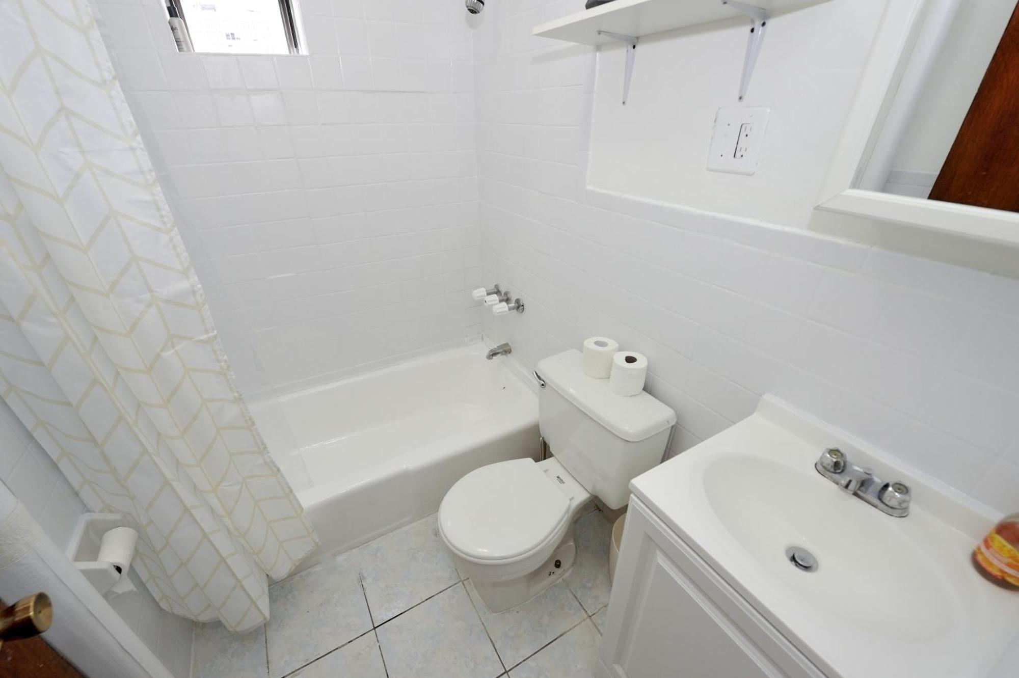 3br In Big Apple New York