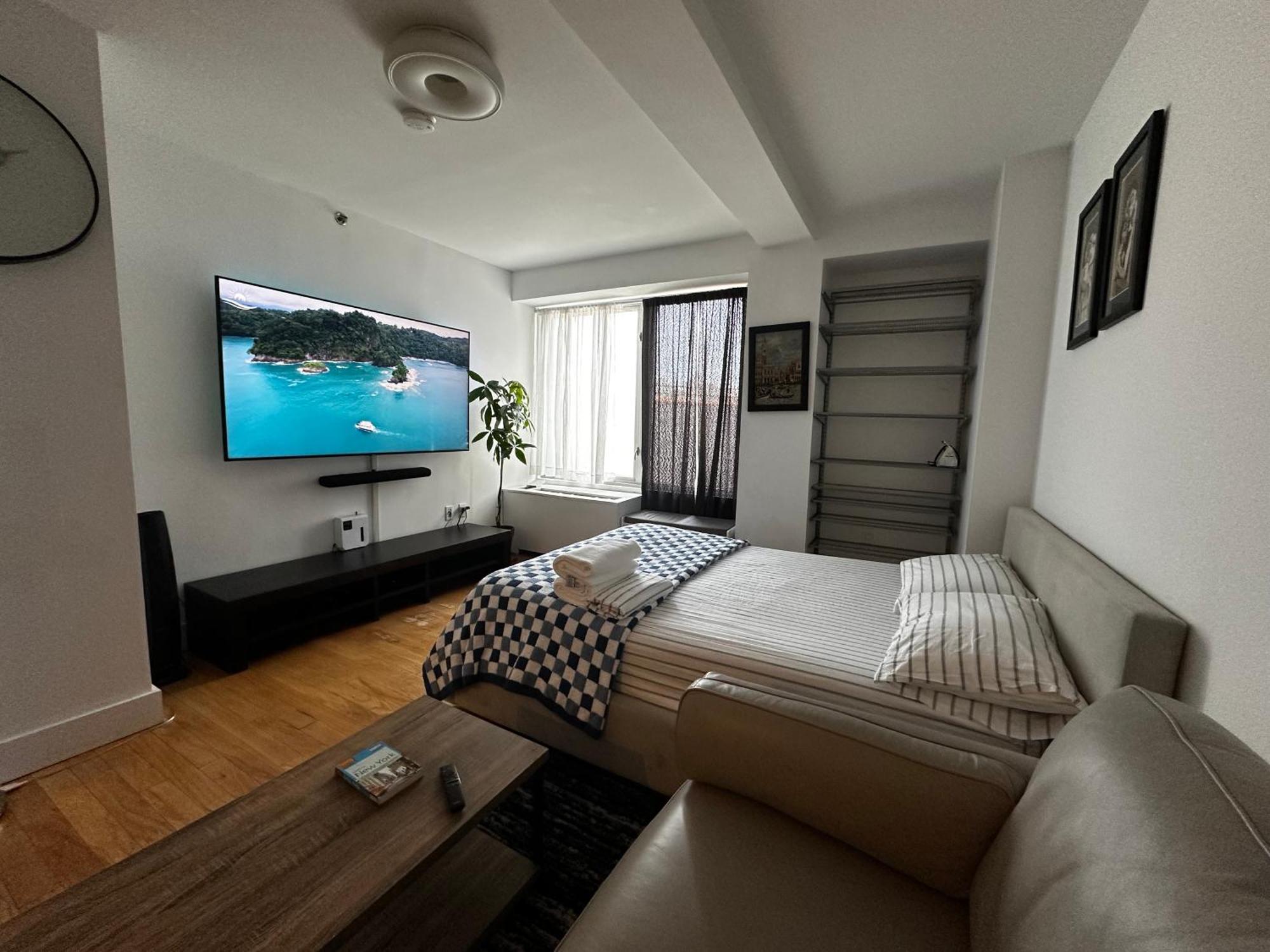 Appartamento Modern Studio With Private Bathroom And Kitchen New York