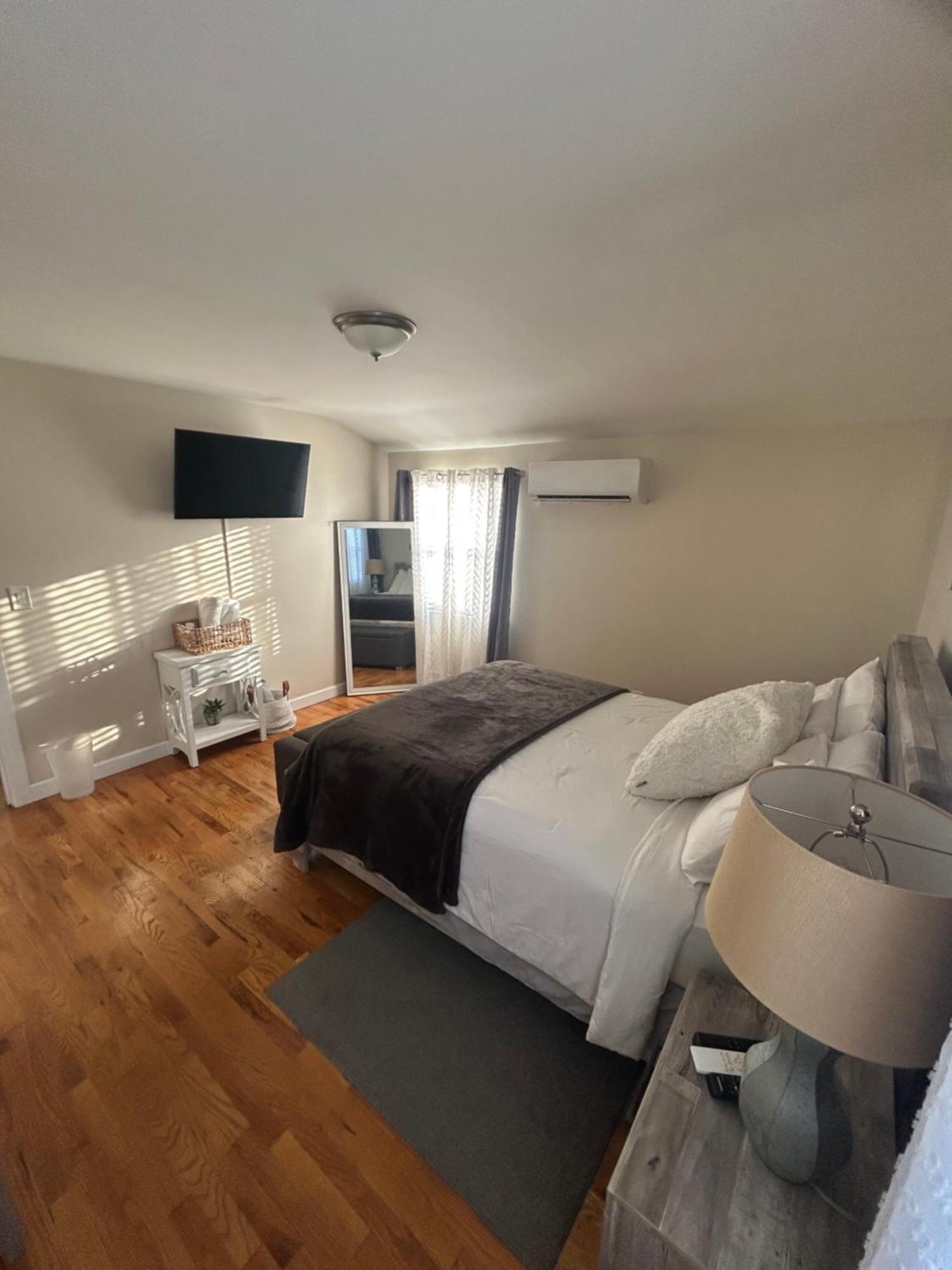 Chic Modern Bedroom 5 Mins From Jfk Habitación en casa particular Nueva York