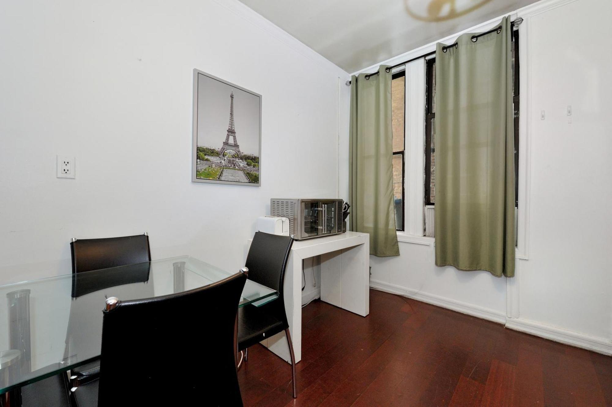 Charming 2br Near Times Square Appartement New York