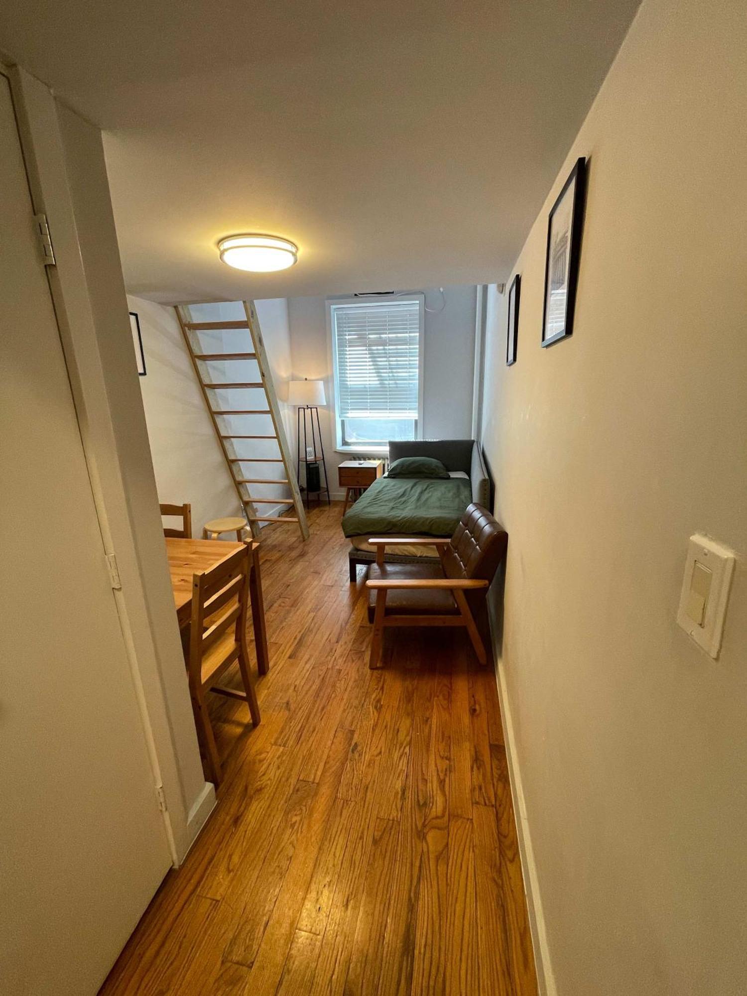 Union Square 4 With Shower - Shared Toilet Apartamento