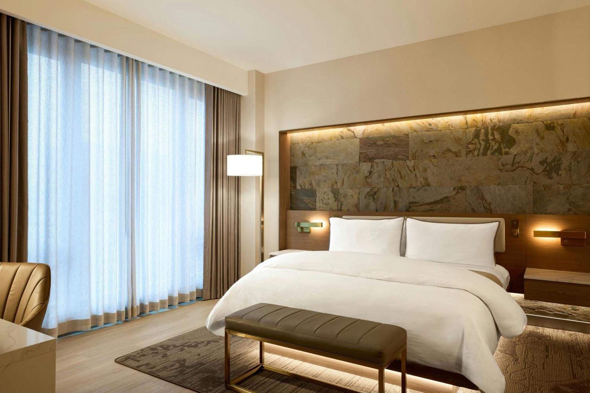 The Westin Flushing Laguardia Airport New York