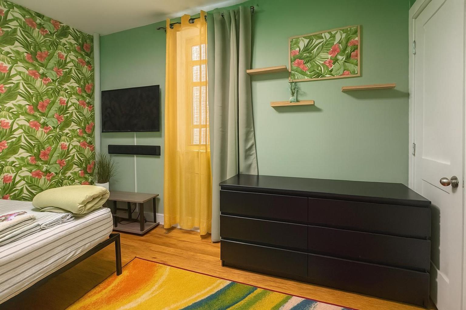 Tropical Style Room *