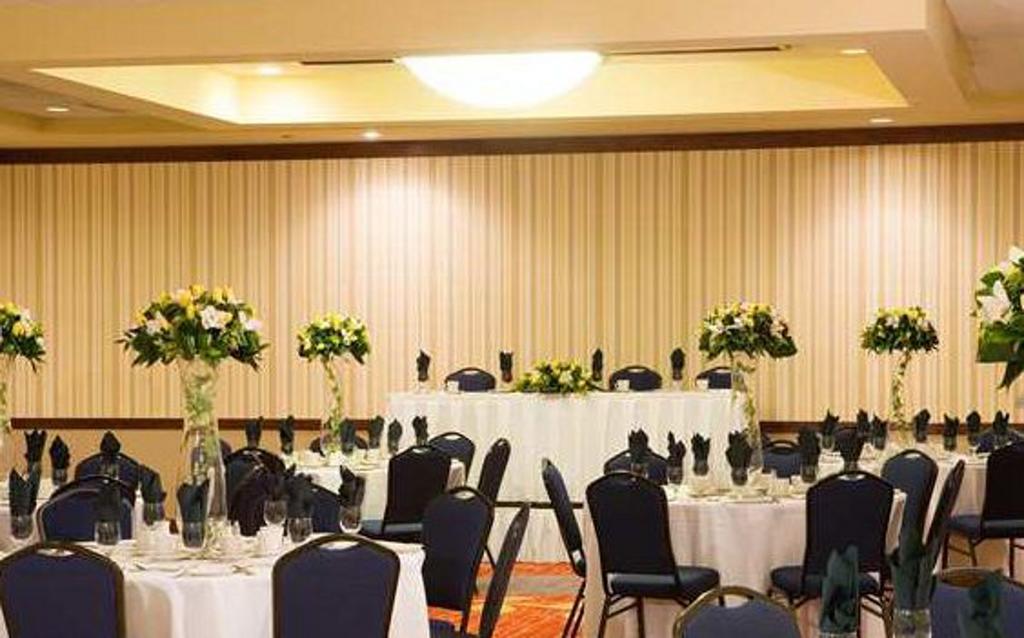 Radisson Jfk Airport 3*