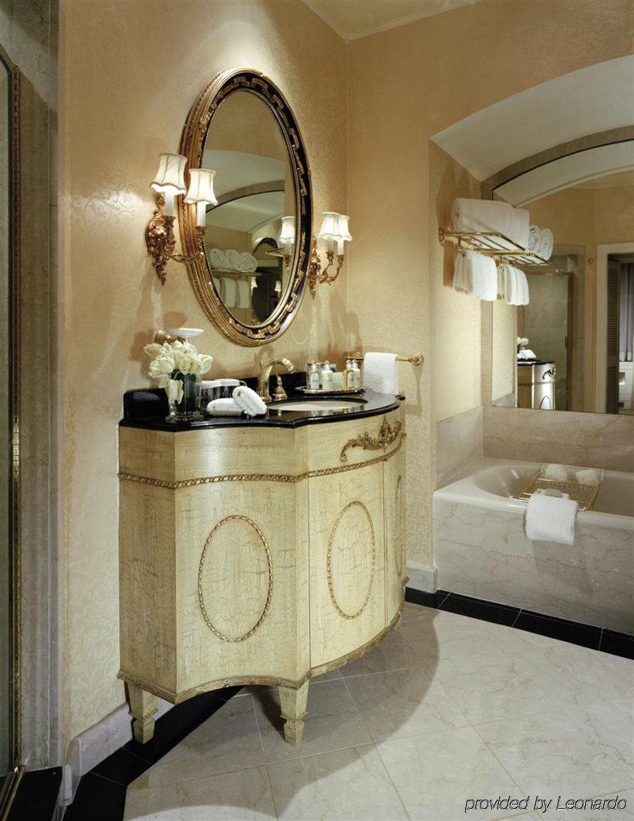 The Towers Of The Waldorf Astoria Hotel Nueva York