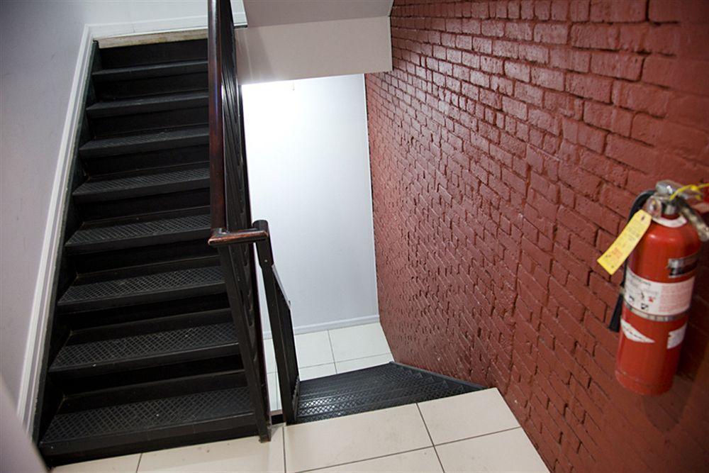 Un Place Apartahotel 2*
