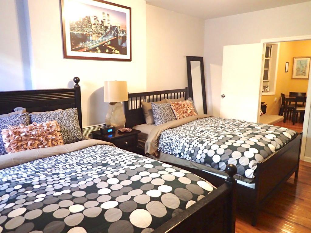 Large 1 Bedroom Chinatown Apartment