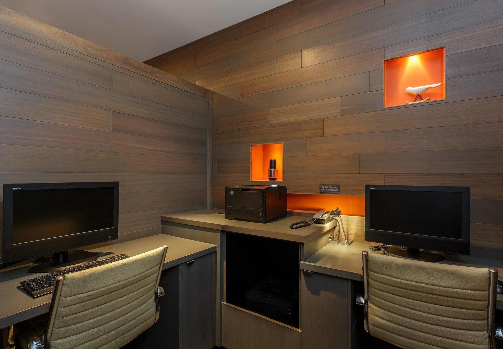 By Marriott Downtown Manhattan/world Trade Center Area New York