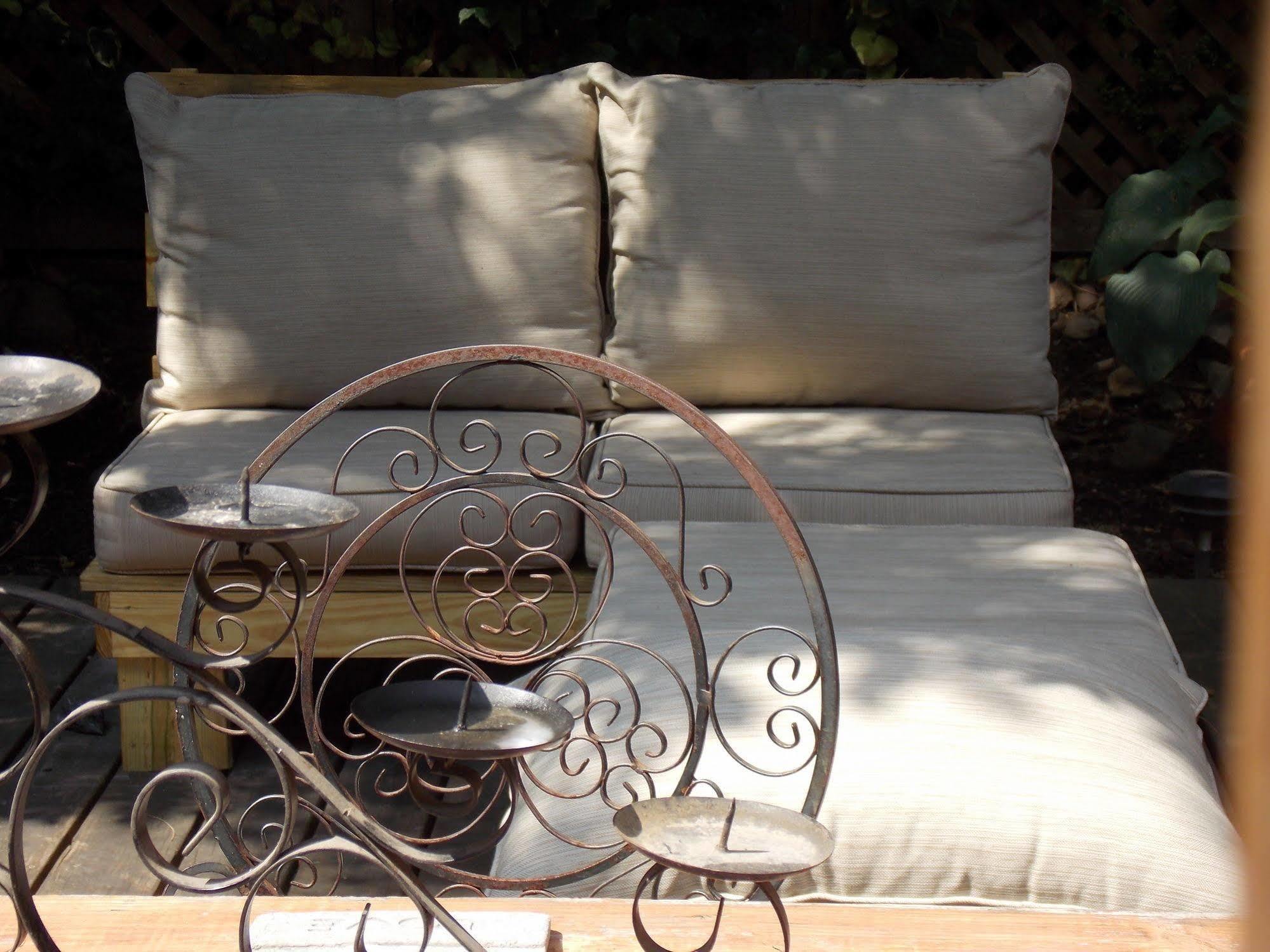 Serenity At Couette-café *