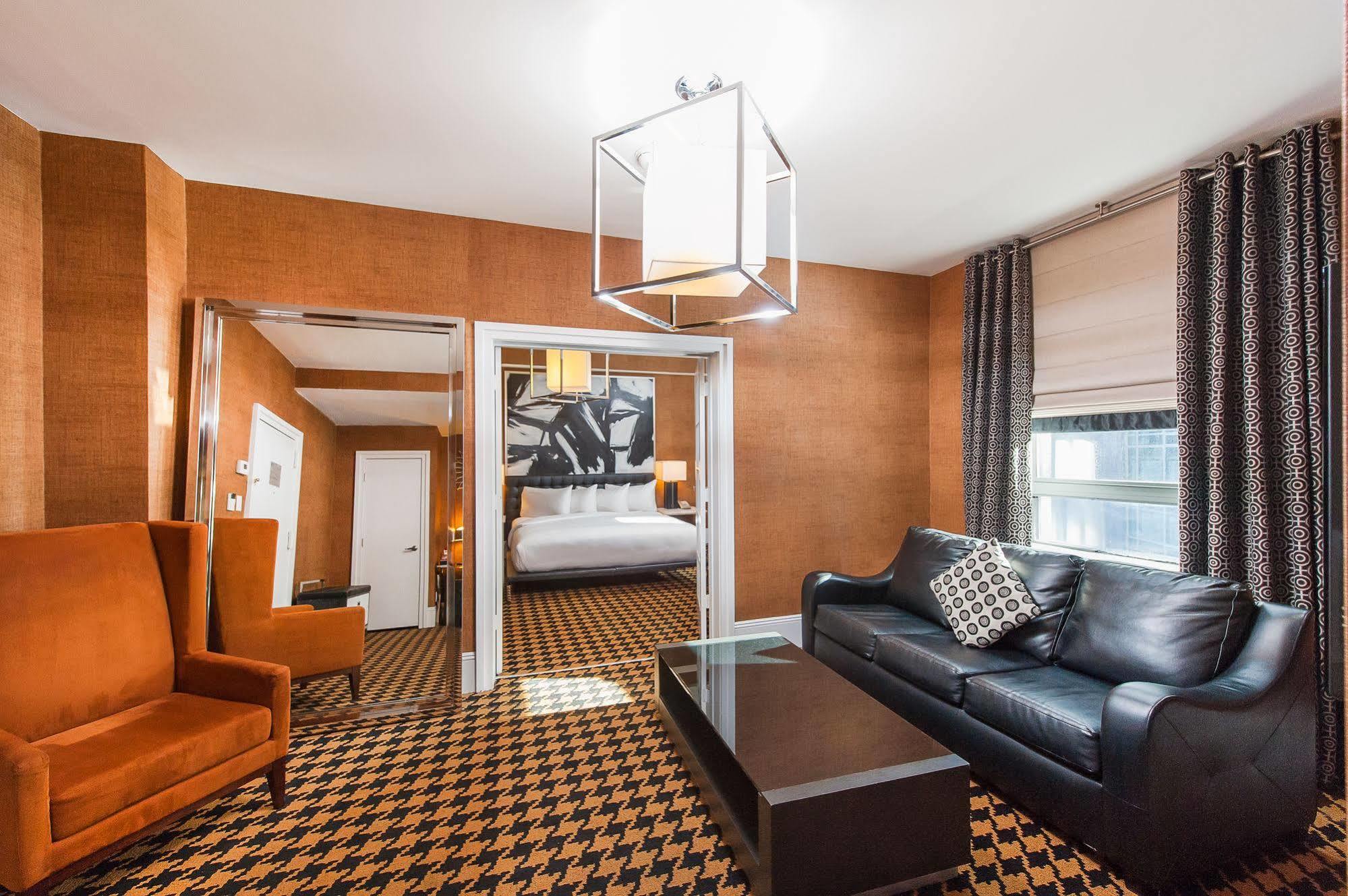 Ameritania At Times Square 4*
