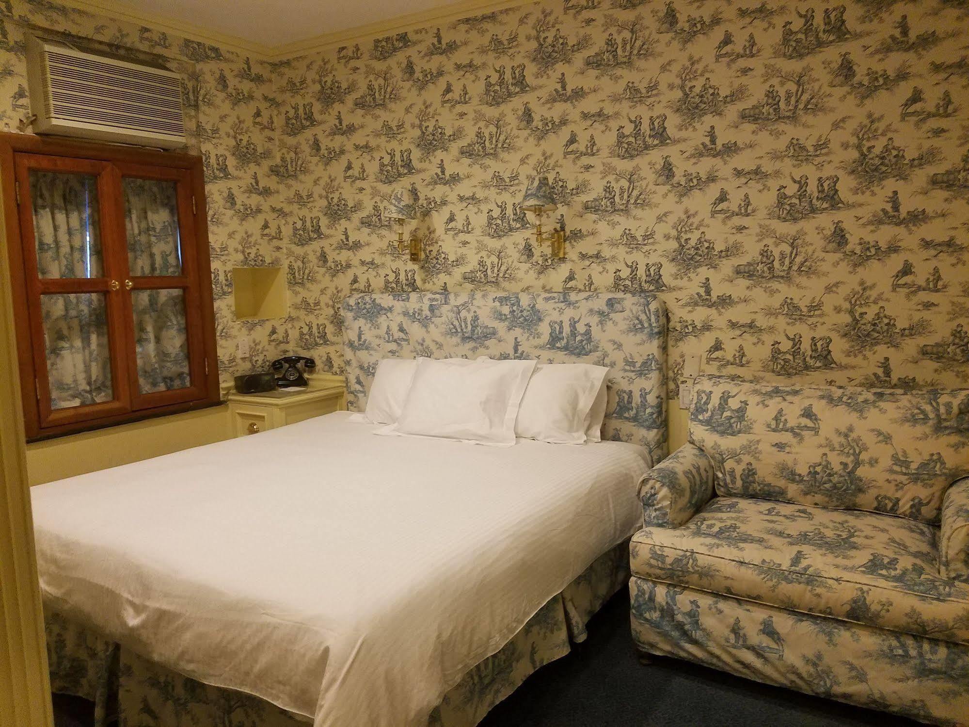 Hotel Mayfair Times Square 3*