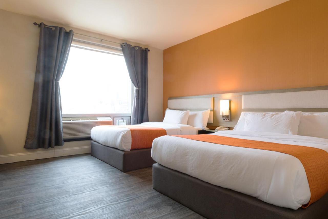 Hotel Howard Johnson By Wyndham Long Island