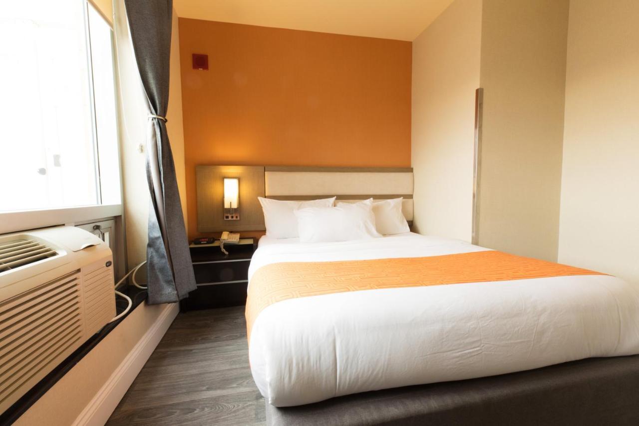 Hotel Howard Johnson By Wyndham Long Island New York