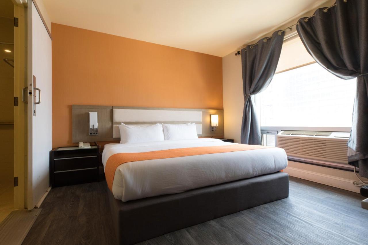 Hotel Howard Johnson By Wyndham Long Island New York