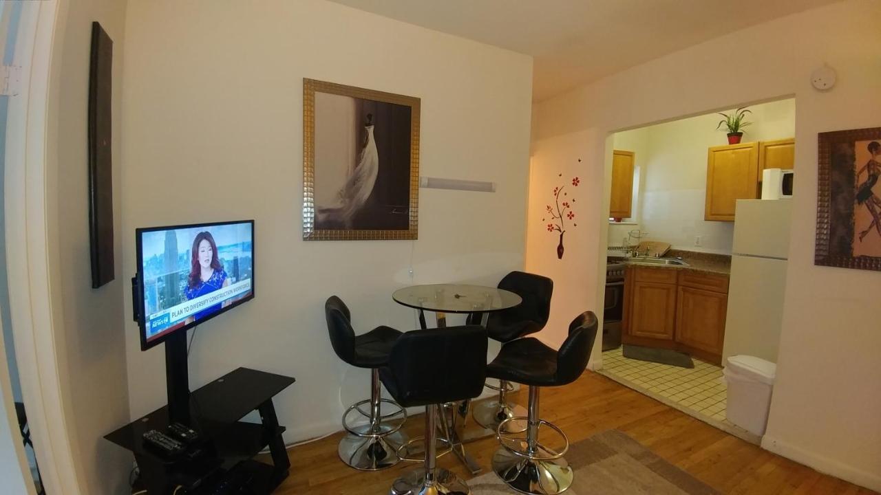 Beautiful In Upper West Side Appartement