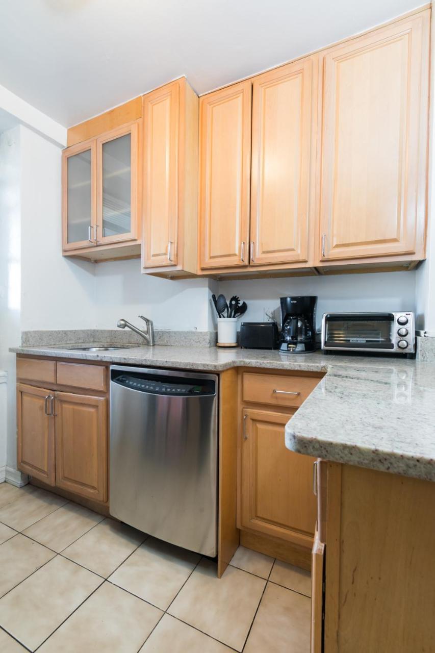 3 Bedrooms With Private Balcony By Central Park Appartement *