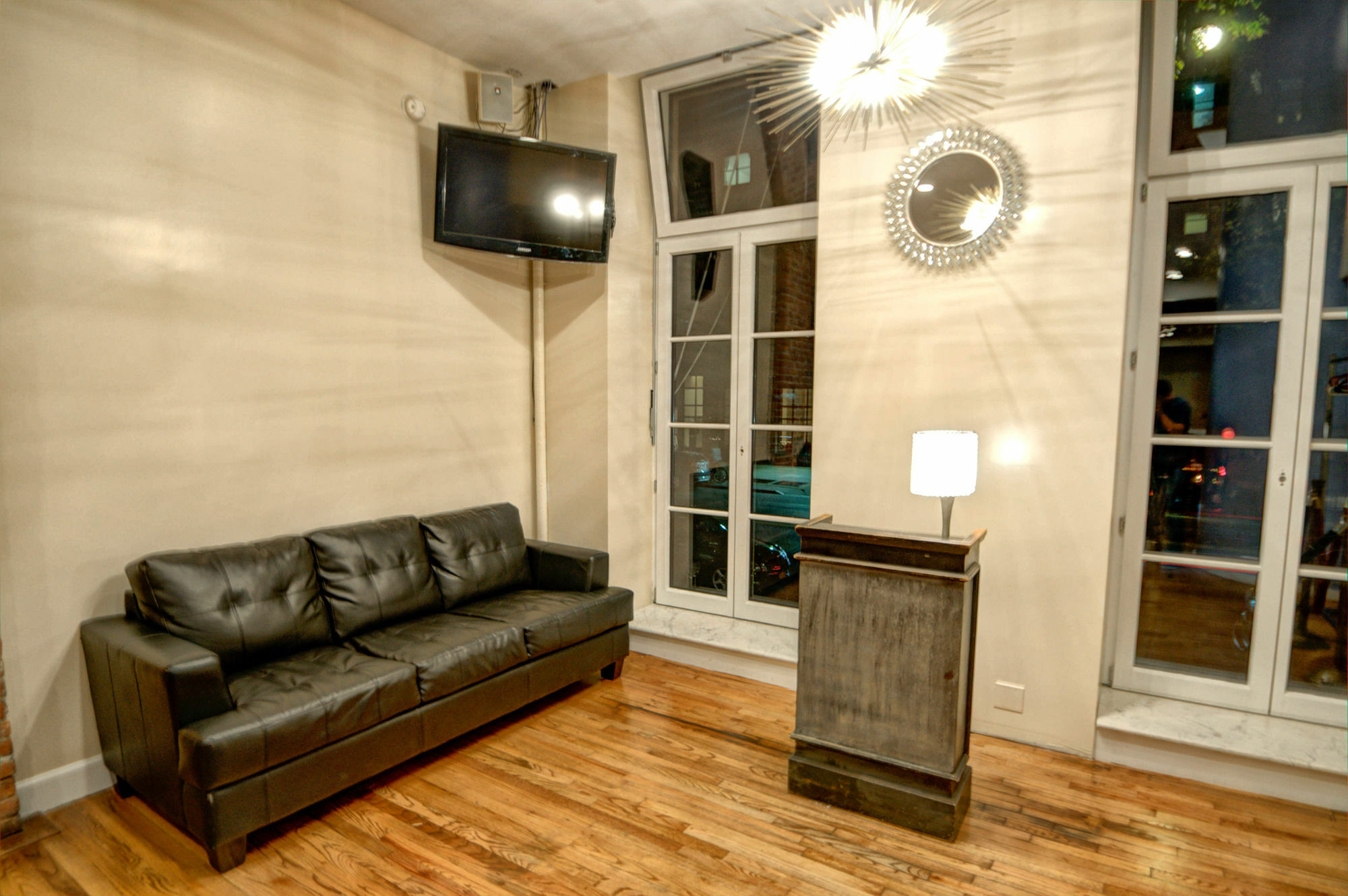 Hostal Chelsea Art