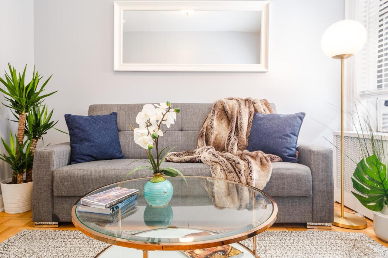 Amazing 2 Bedroom/3bed Full Time Square/broadway/central Park Appartement