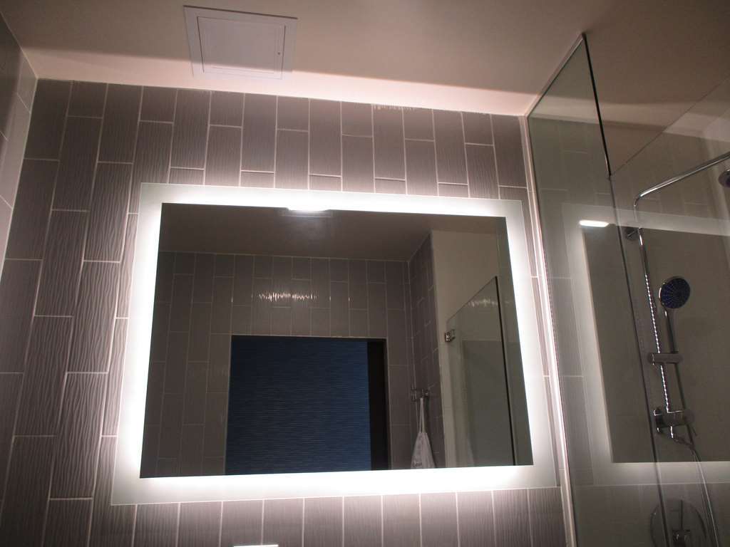 Glō Western Brooklyn Nyc Hotel