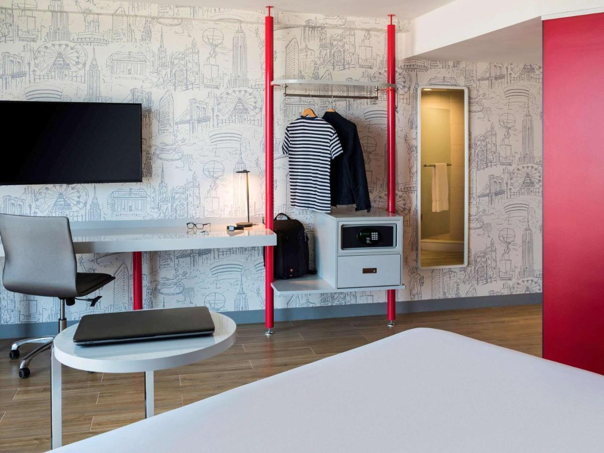 Ibis Styles New York Laguardia Airport 2*